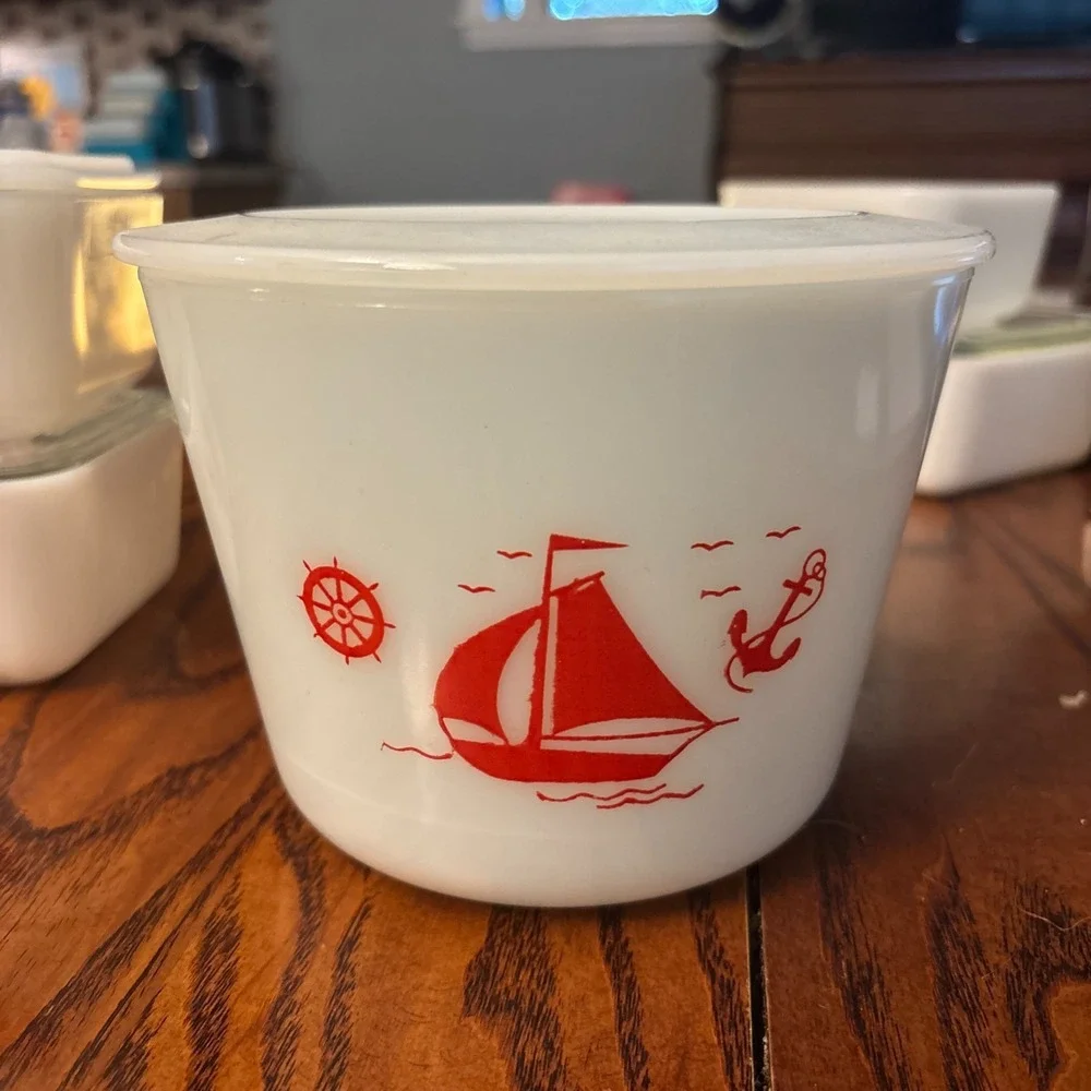 1930s Complete McKee refrigerator set with drippings jar, mixing bowl & shakers